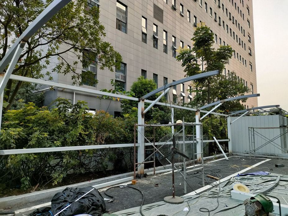 四川应急办车棚膜结构工程照片2_成都膜结构案例