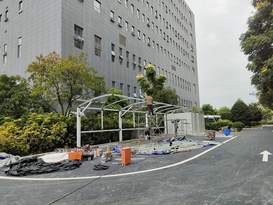 四川应急办车棚膜结构工程照片4_成都膜结构案例