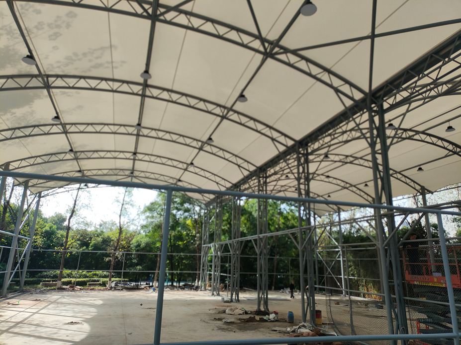 四川检察官学院球场膜结构工程照片11_成都膜结构案例