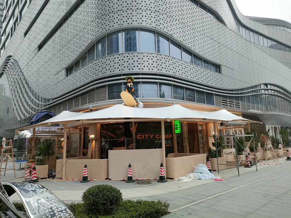 成都九眼桥酒吧膜结构工程照片3_成都膜结构案例