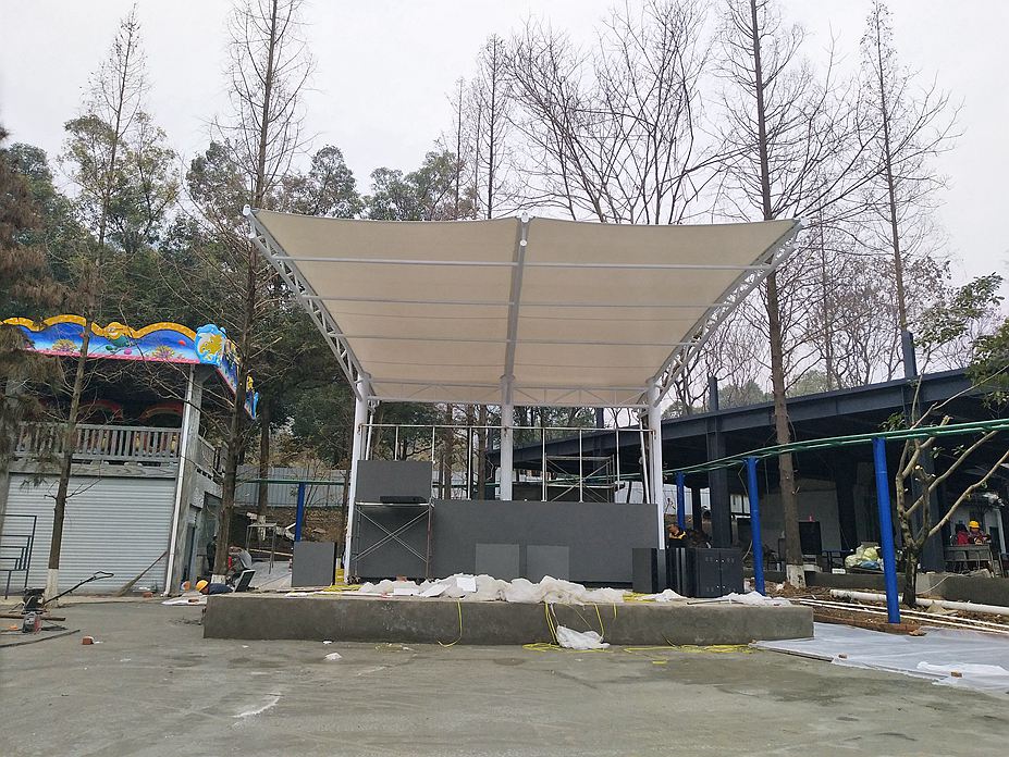 成都塔子山游乐园舞台膜结构工程照片11_成都膜结构案例