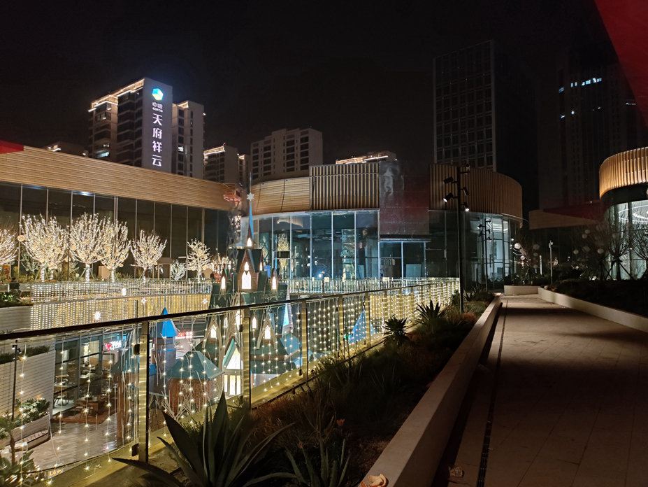 成都大悦城餐厅门头膜结构工程照片3_成都膜结构案例