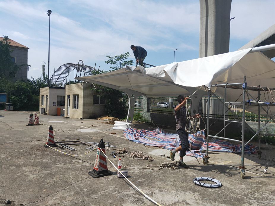 成都成渝立交公路管理处停车棚膜结构工程照片3_成都膜结构案例