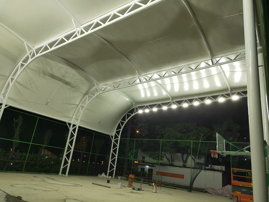 成都成飞宾馆篮球场遮阳膜结构工程照片2_成都膜结构案例
