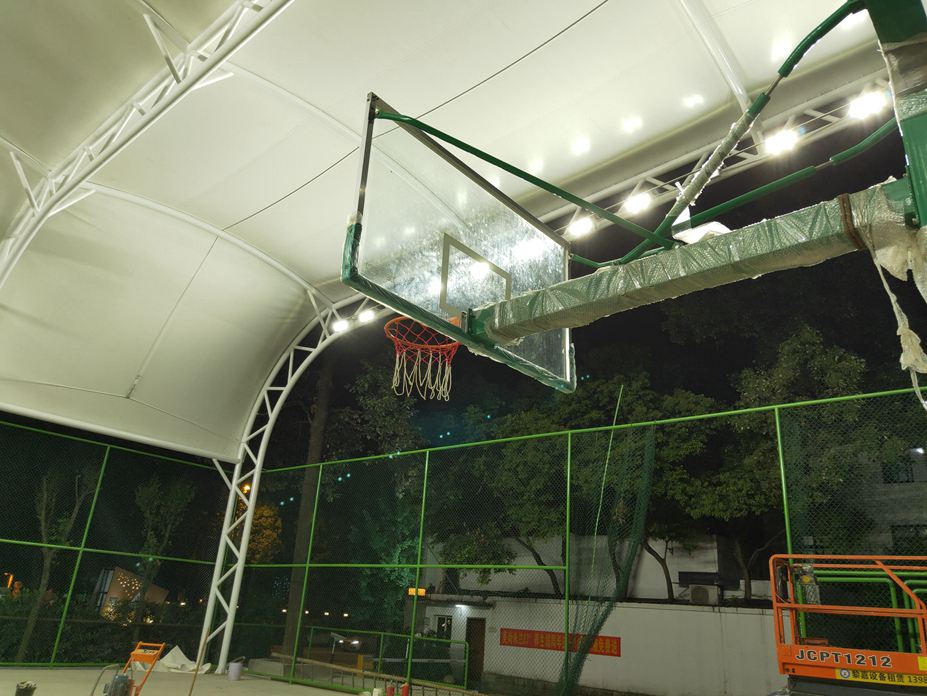 成都成飞宾馆篮球场遮阳膜结构工程照片8_成都膜结构案例