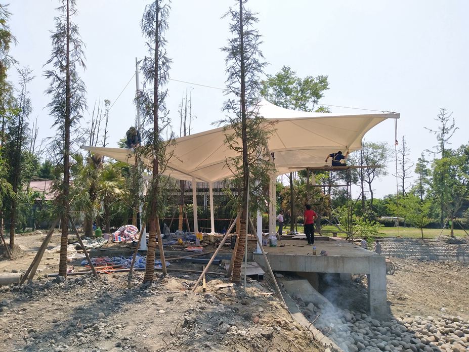成都指路村观景台遮阳膜结构工程照片3_成都膜结构案例