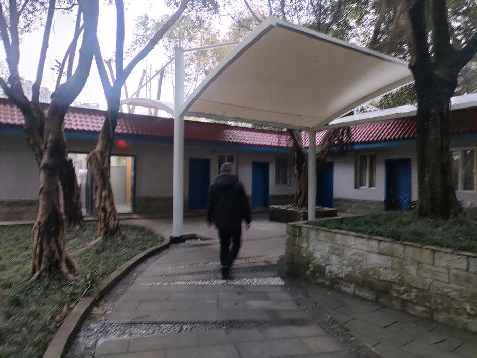望江宾馆休闲膜结构工程照片6_成都膜结构案例