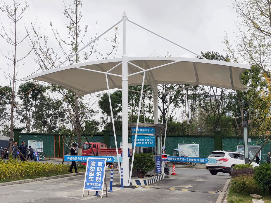 龙泉万达广场收费亭膜结构工程照片7_成都膜结构案例